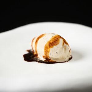 バニラアイス バルサミコソース